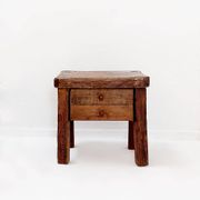 Tables de chevet ou table d'appoint rustiques en bois massif de style mid-century