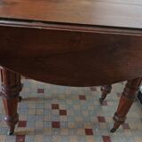 Ancienne table Louis Philippe 6 pieds sur roulettes