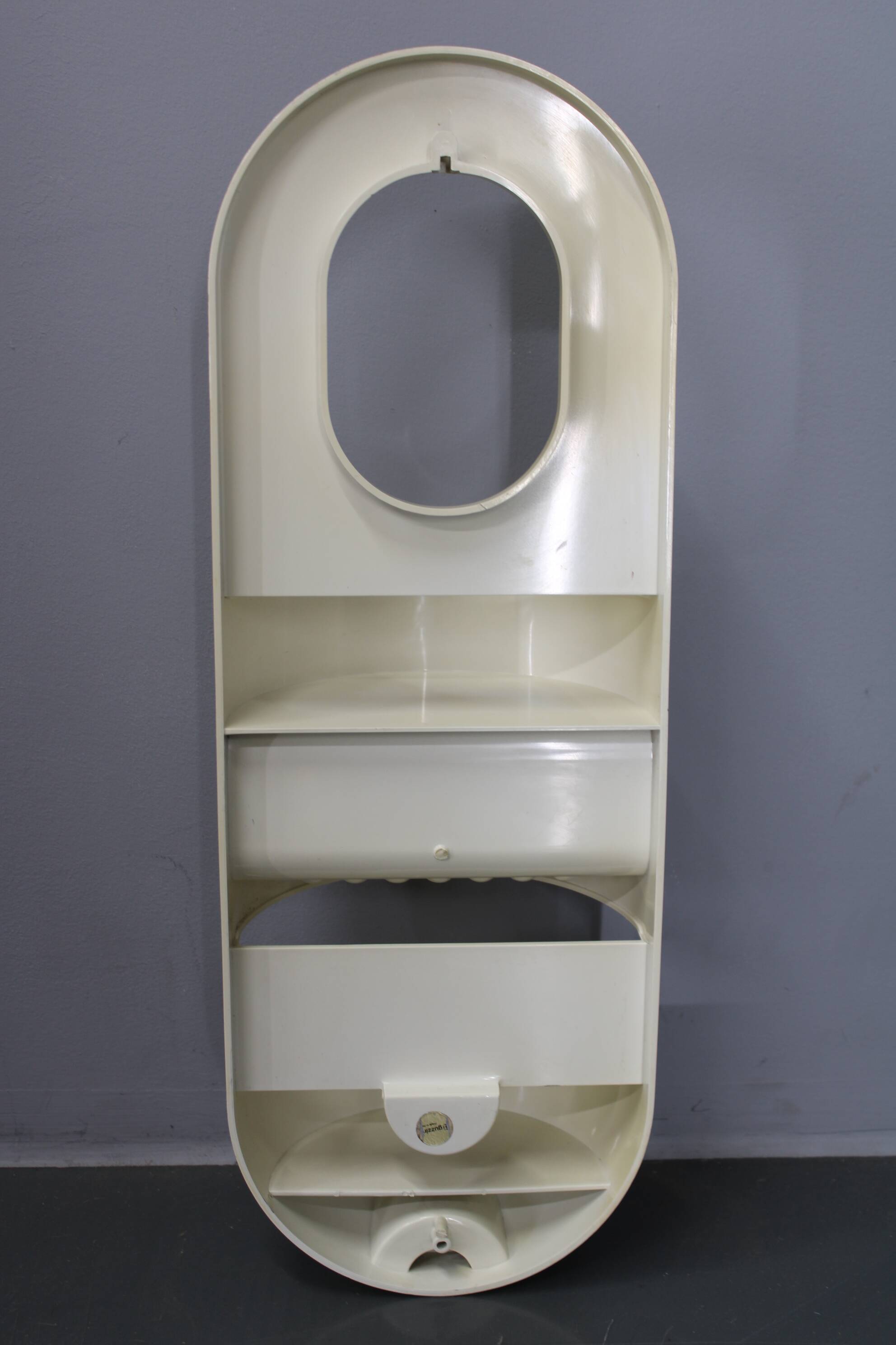 Mid-century Guzzini plastic bathroom shelf, Italy, 1970s