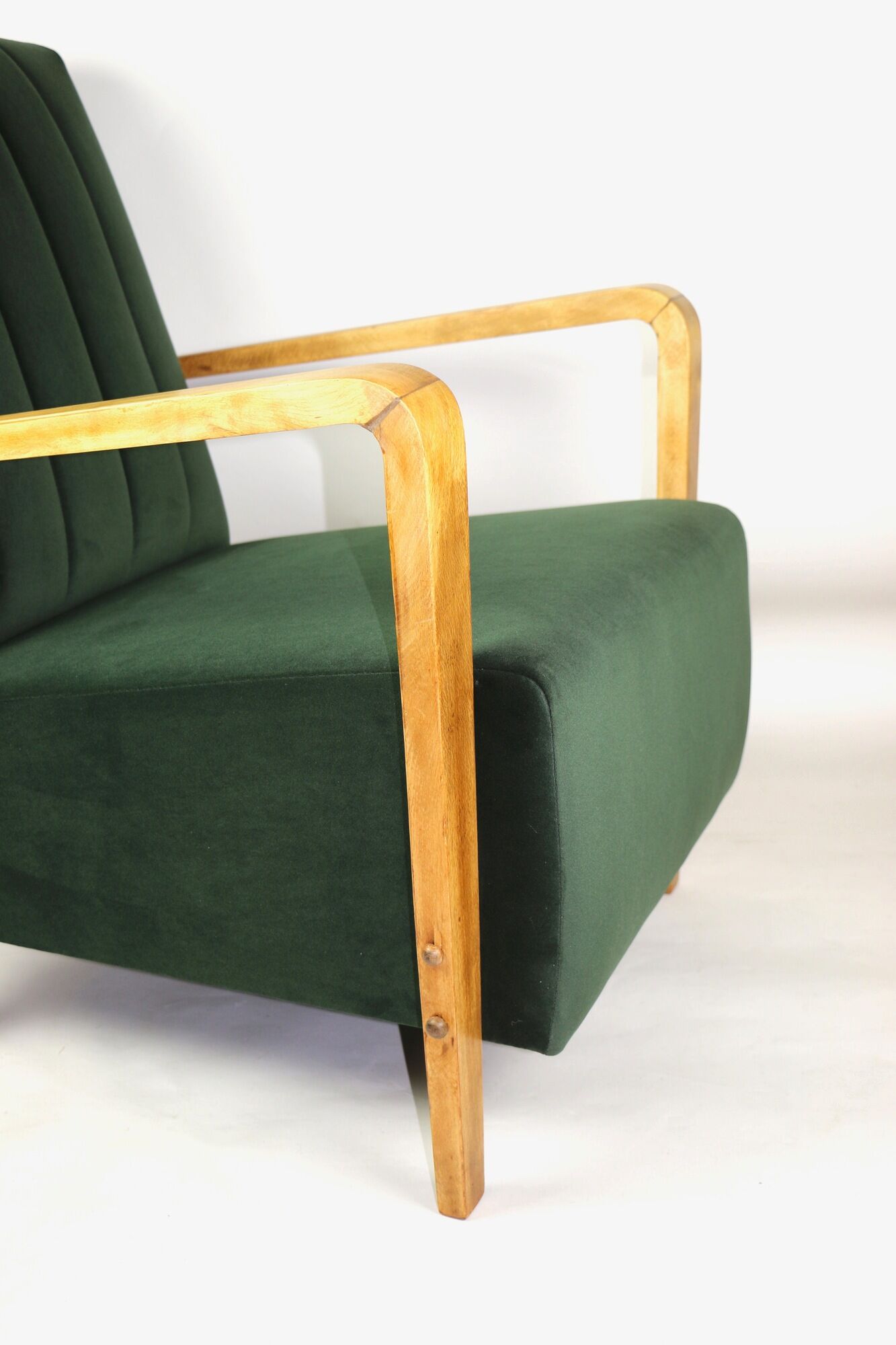 Fauteuil en velours olive, années 1970