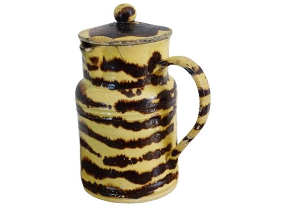 Grand pichet ancien en faïence française avec couvercle, provenant de Dieulefit