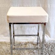 Tabouret design en métal chromé et similicuir blanc - mid. XXème
