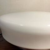 Round table lamp in opaline glass
