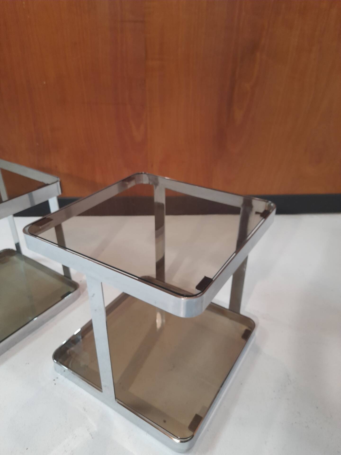 Paire de tables d'appoint ou bouts de canapé vintage