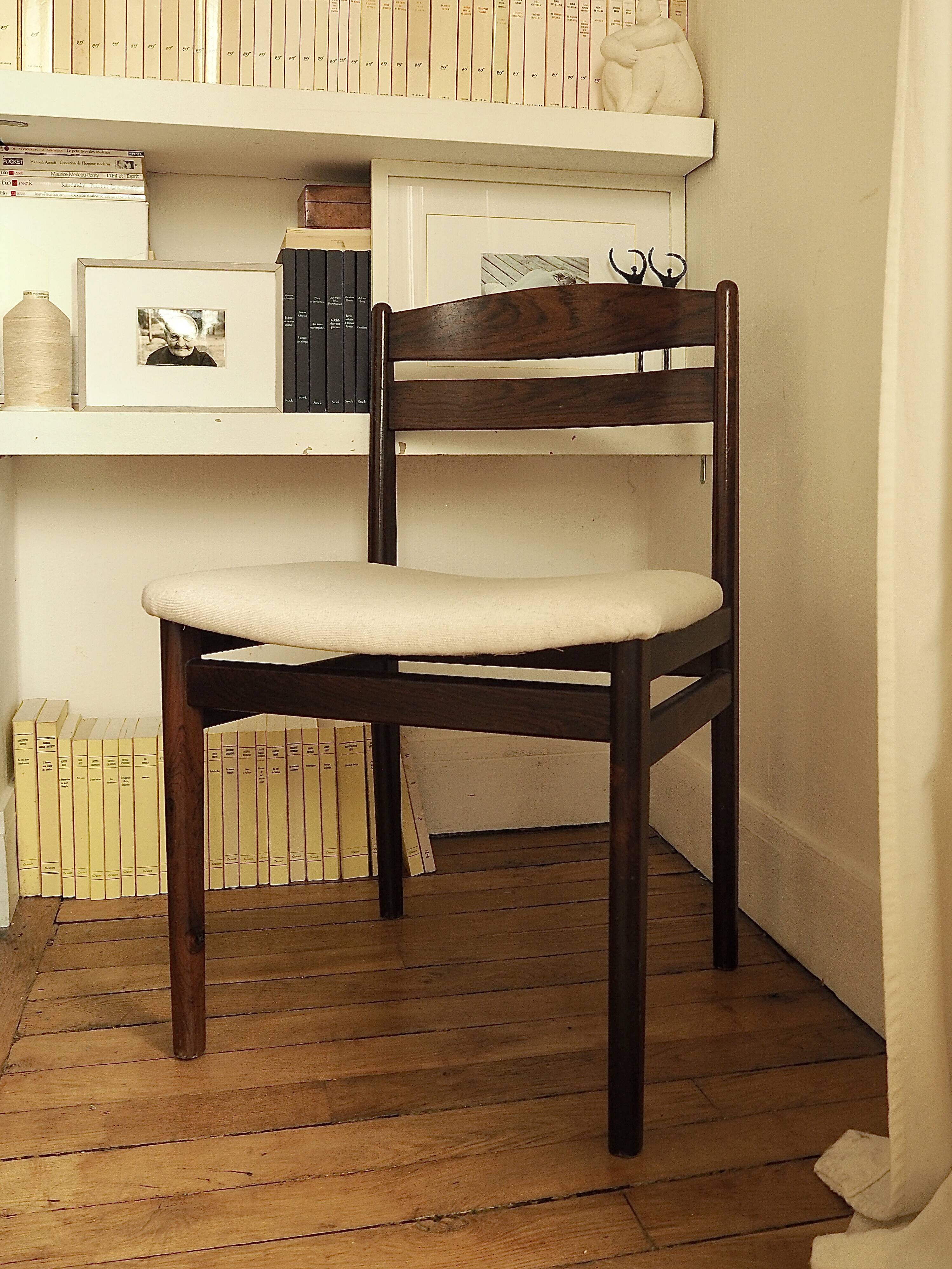 Chaise danoise en palissandre et tissu Pierre Frey