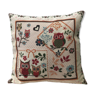 Owl cushion