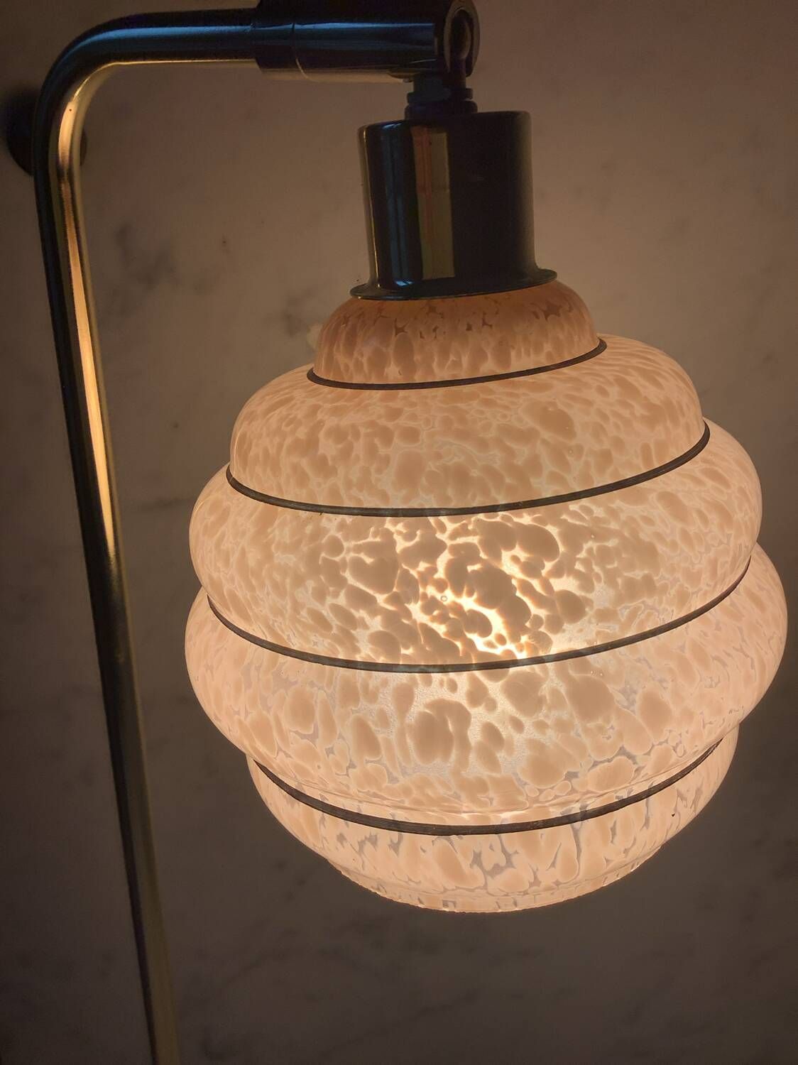 Vintage lamp with golden base and swiveling Clichy glass globe - 60s-70s