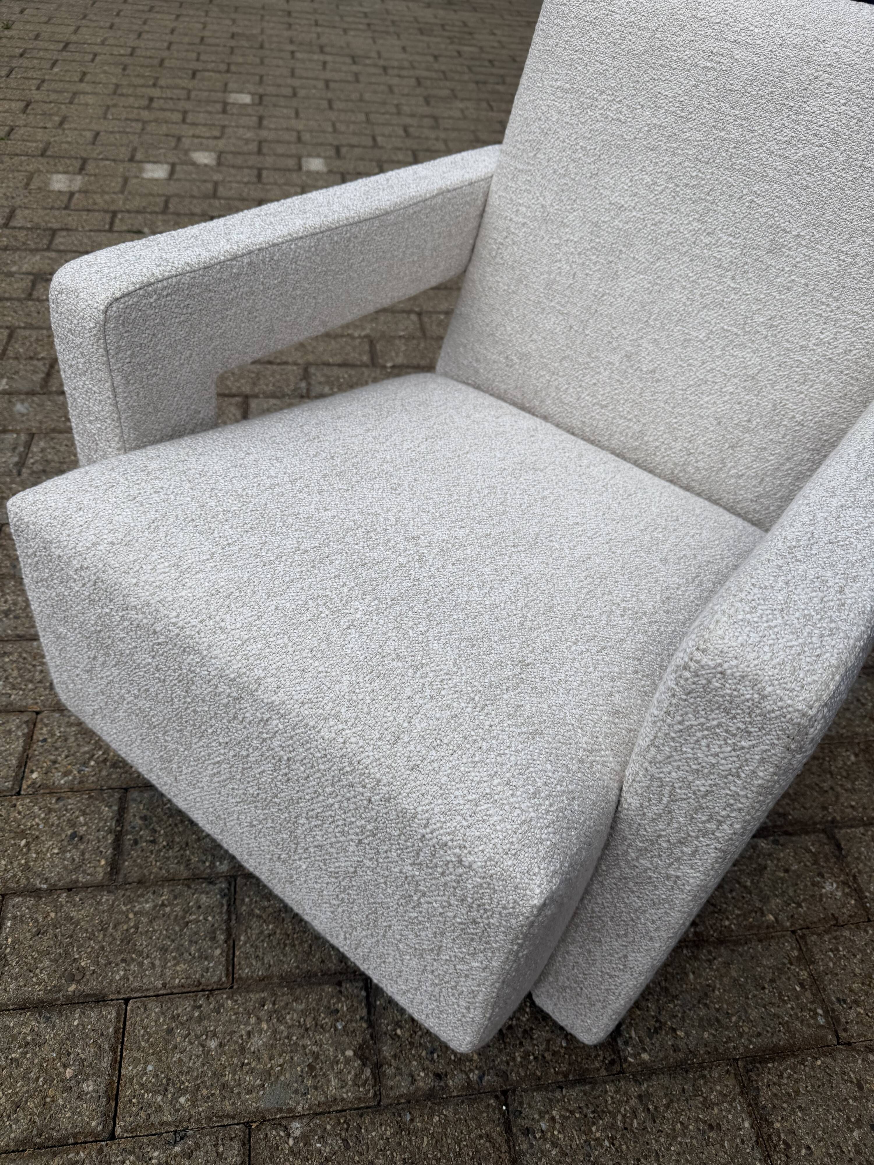 Cassina Utrecht chair in Beige Bouclé, Gerrit Rietveld, in NEW CONDITION!!