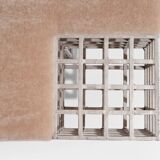 Large banc ottoman Carla Sozzani à Milan velour de mohair 1990