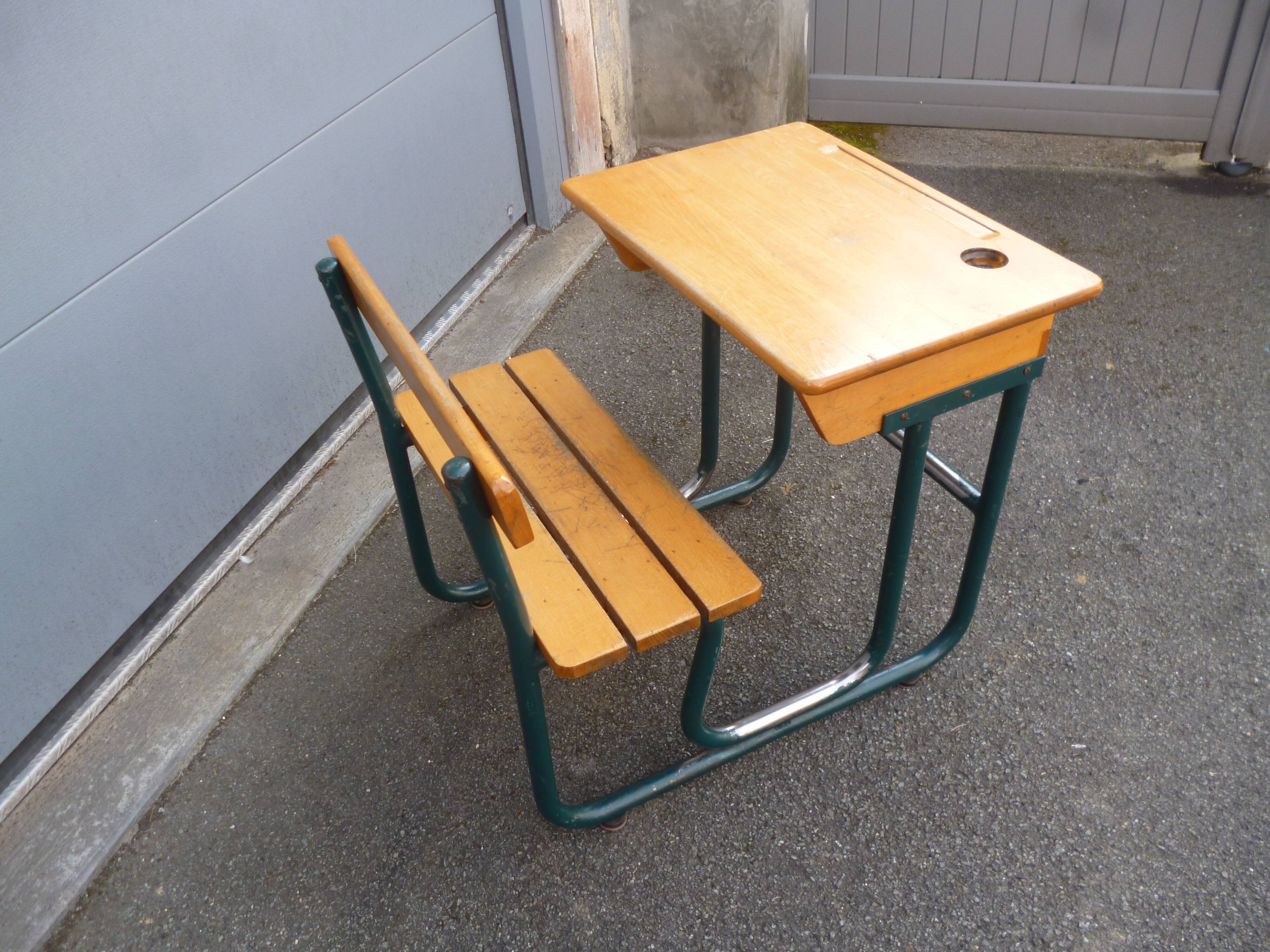 School table 1 place