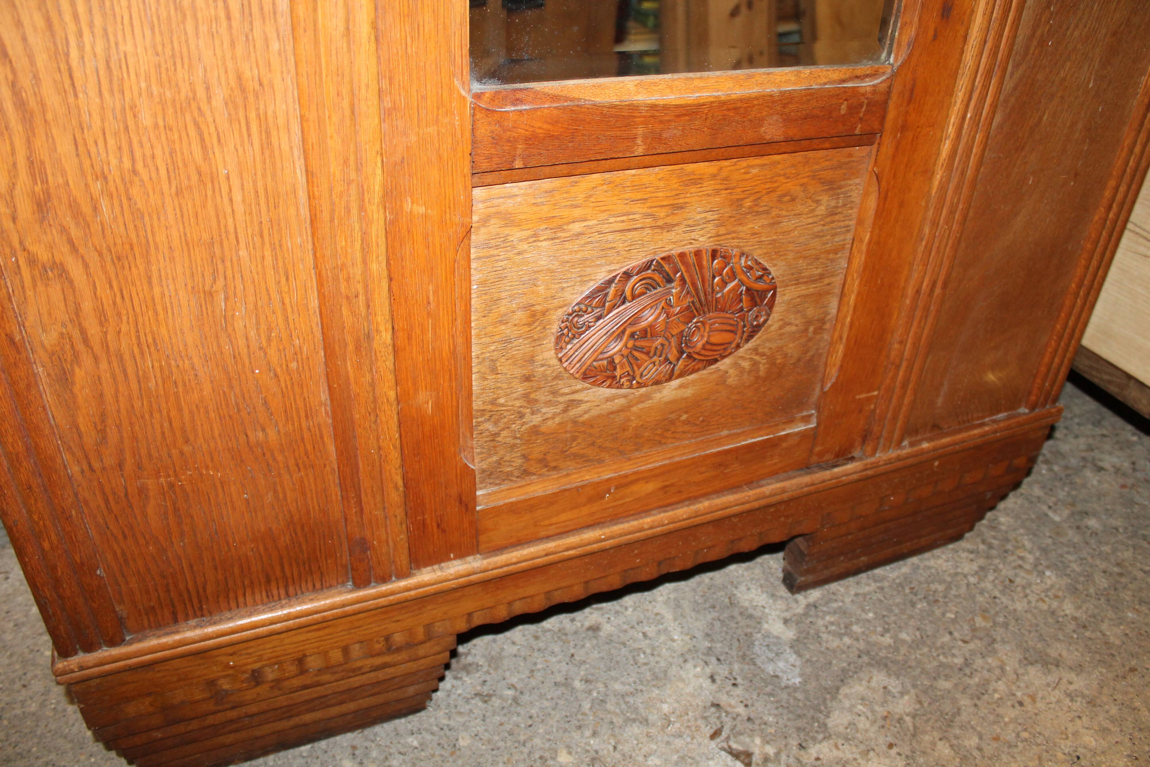 Armoire parisienne à glace