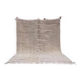 Superb Moroccan wool rug, handmade, dimensions 250x150 cm.