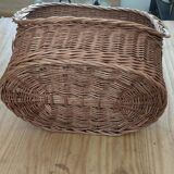 Half-roofed woven rattan niche basket
