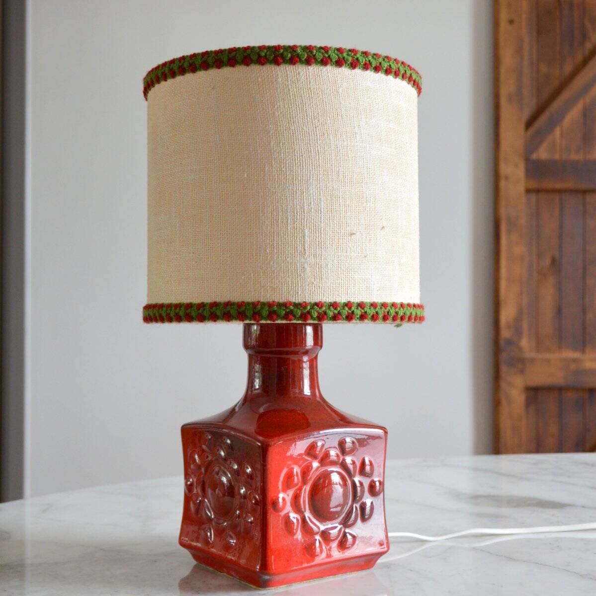 Lampe de table en céramique rouge allemagne 1970s