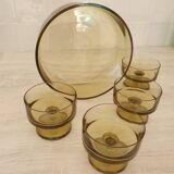Saladier et ses 4 coupes à fruits en verre vert