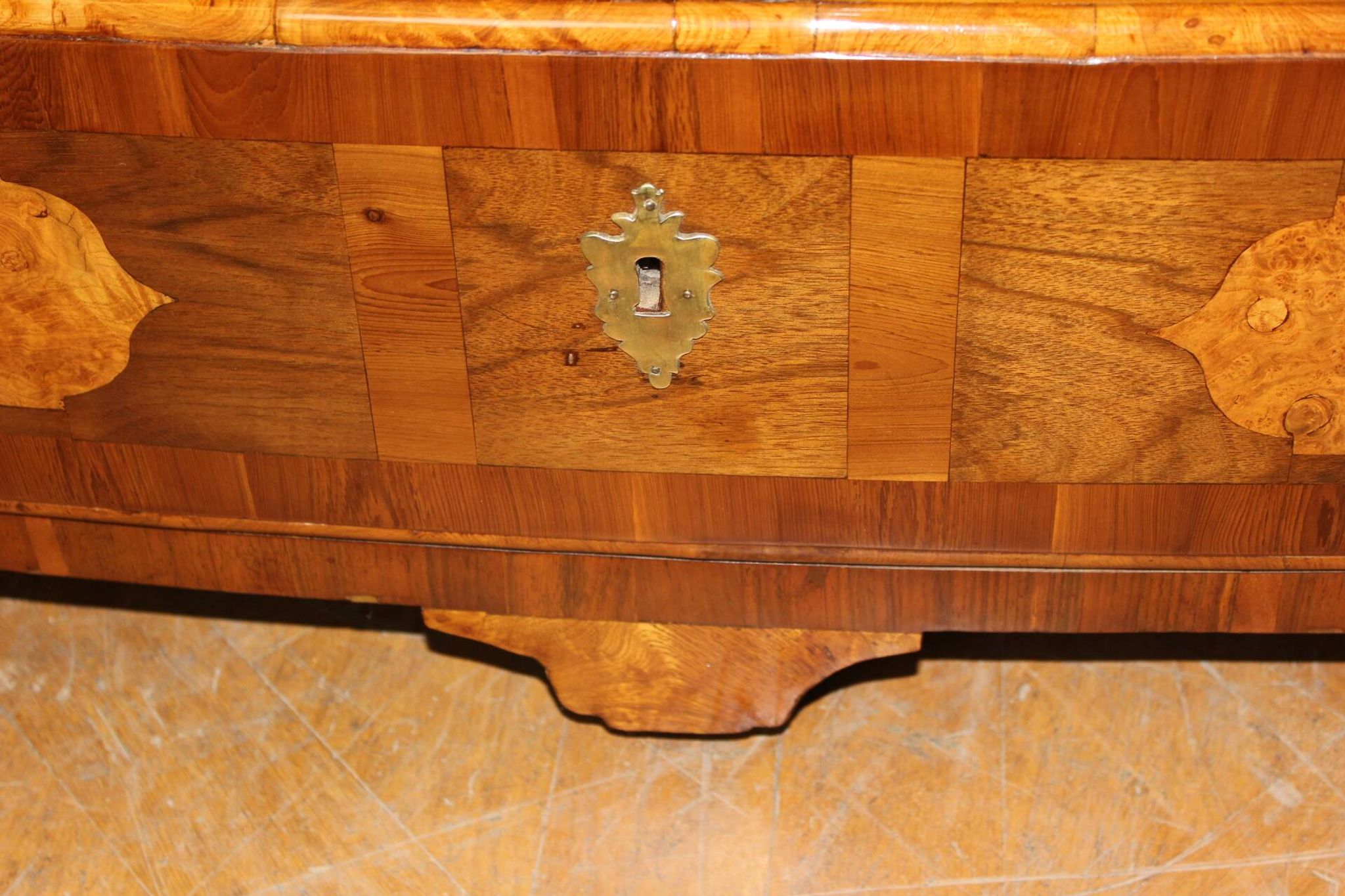 Commode Louyis XIV en marqueterie XVIIIe