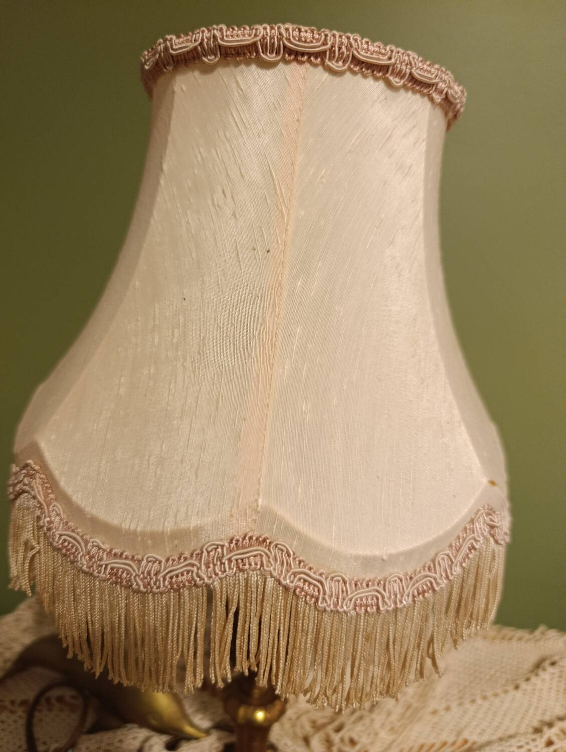 Vintage brass granny lamp | Ecru silk pagoda shade, 1950s/60s