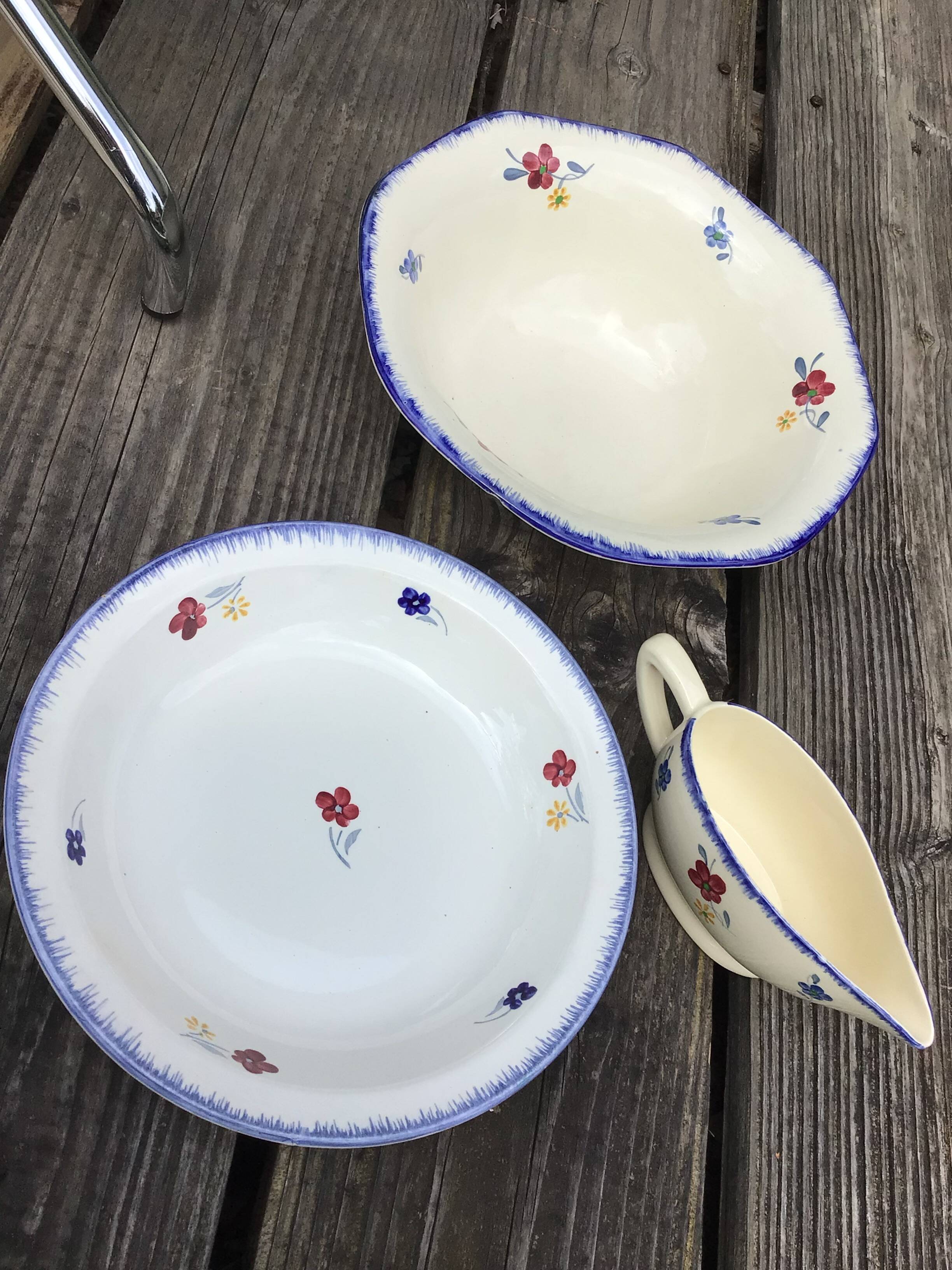Mary Lou Digoin hollow dish blue edge diameter 25