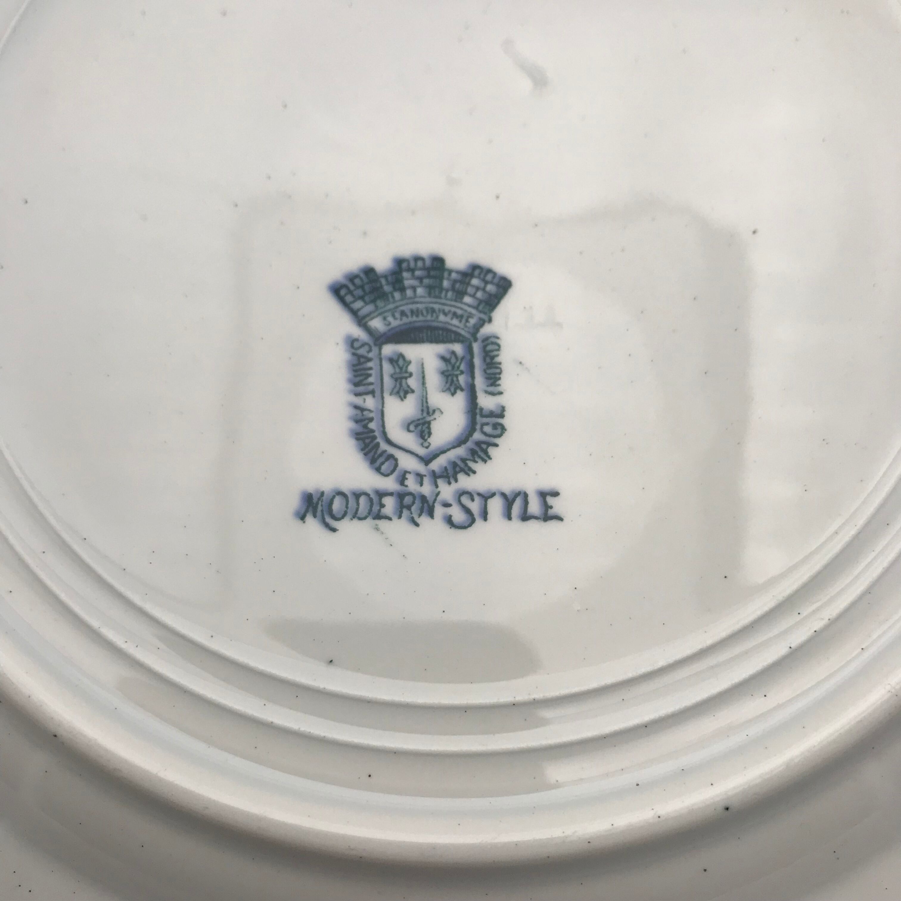 6 mismatched iron land dessert plates