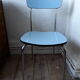 Chaise formica avec pieds à embouts chromés