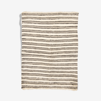 Striped wool carpet 200 x 154 cm