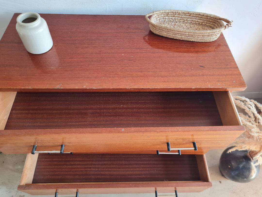 1960s chest of drawers
