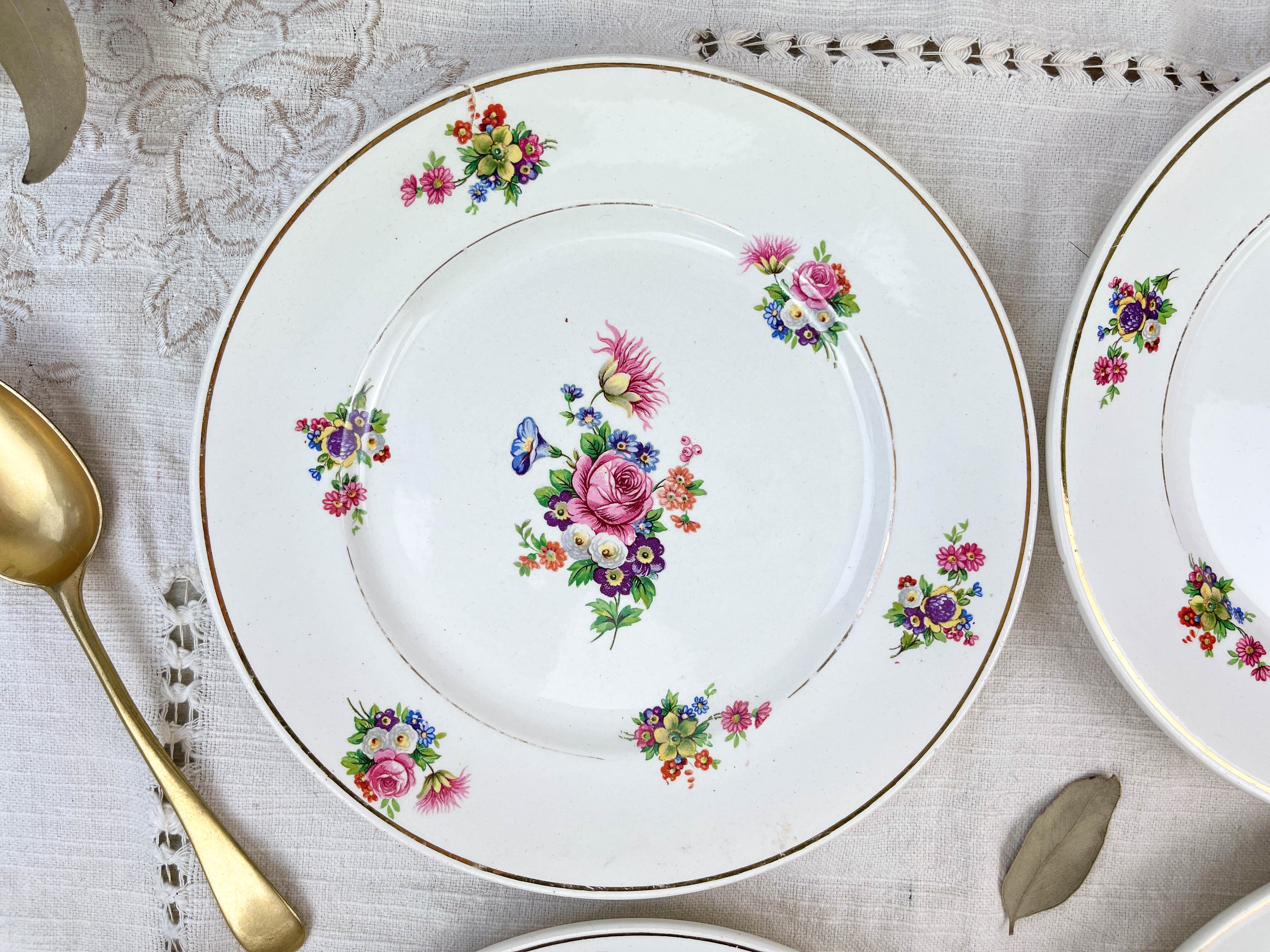 4 small plates iron earth salins model "anny" floral pattern