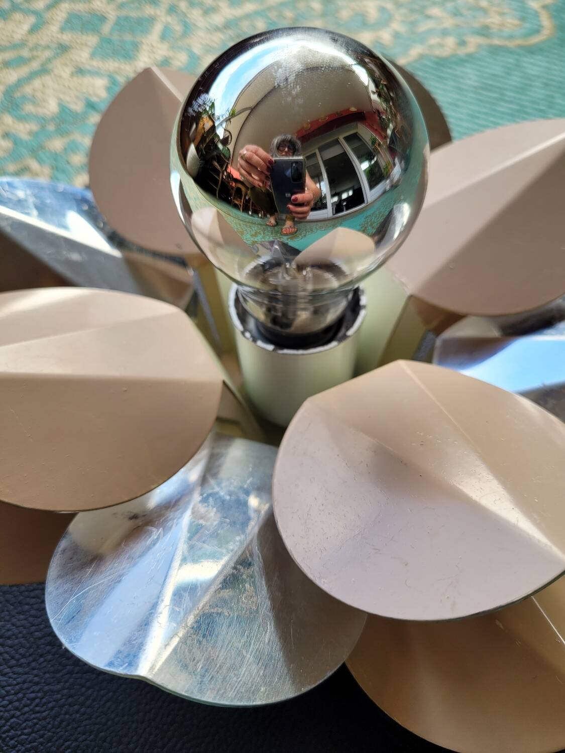 Vintage flower wall light