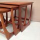 Tables gigognes