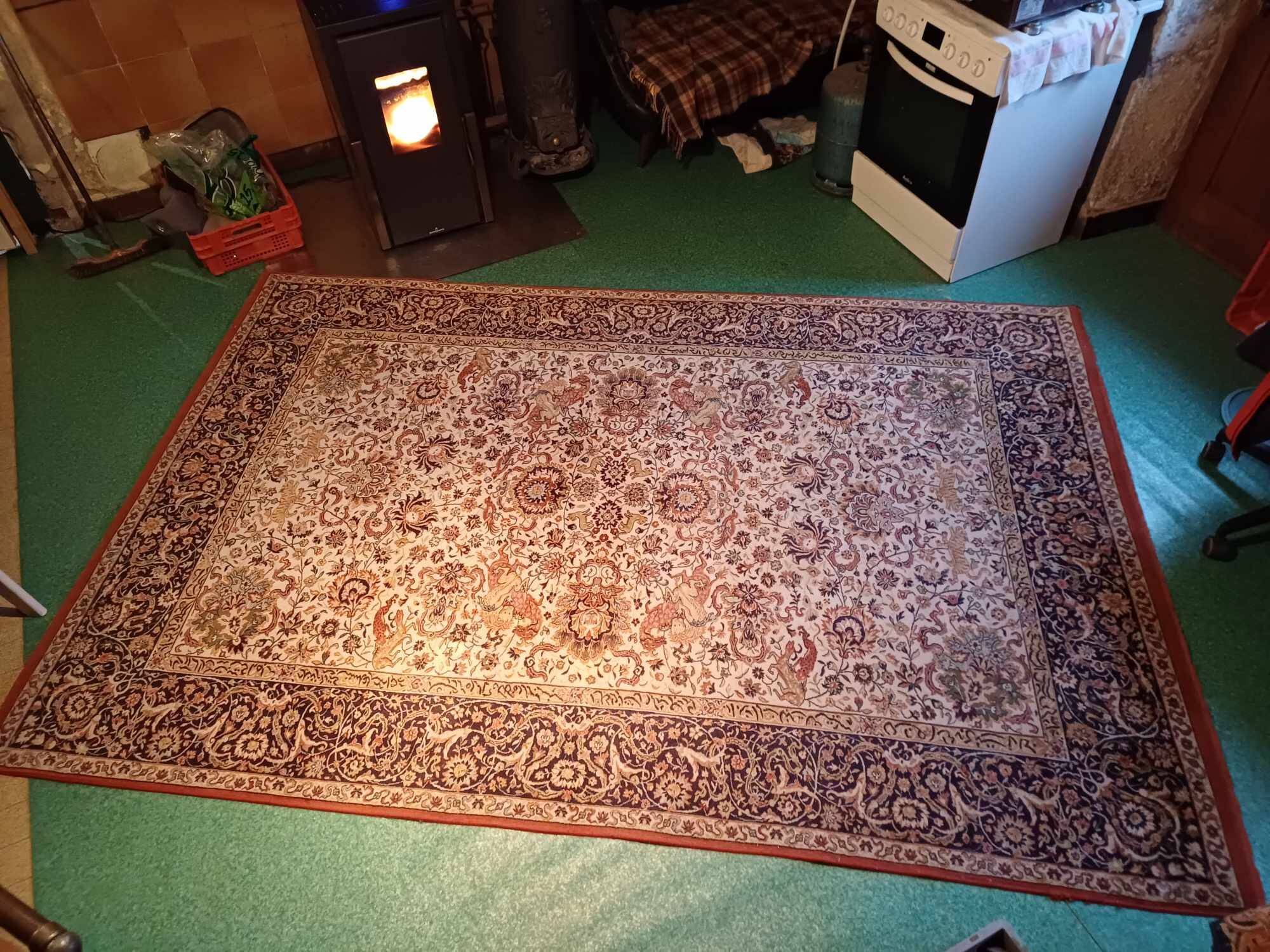Large Keschan wool rug with cream patina 200x300