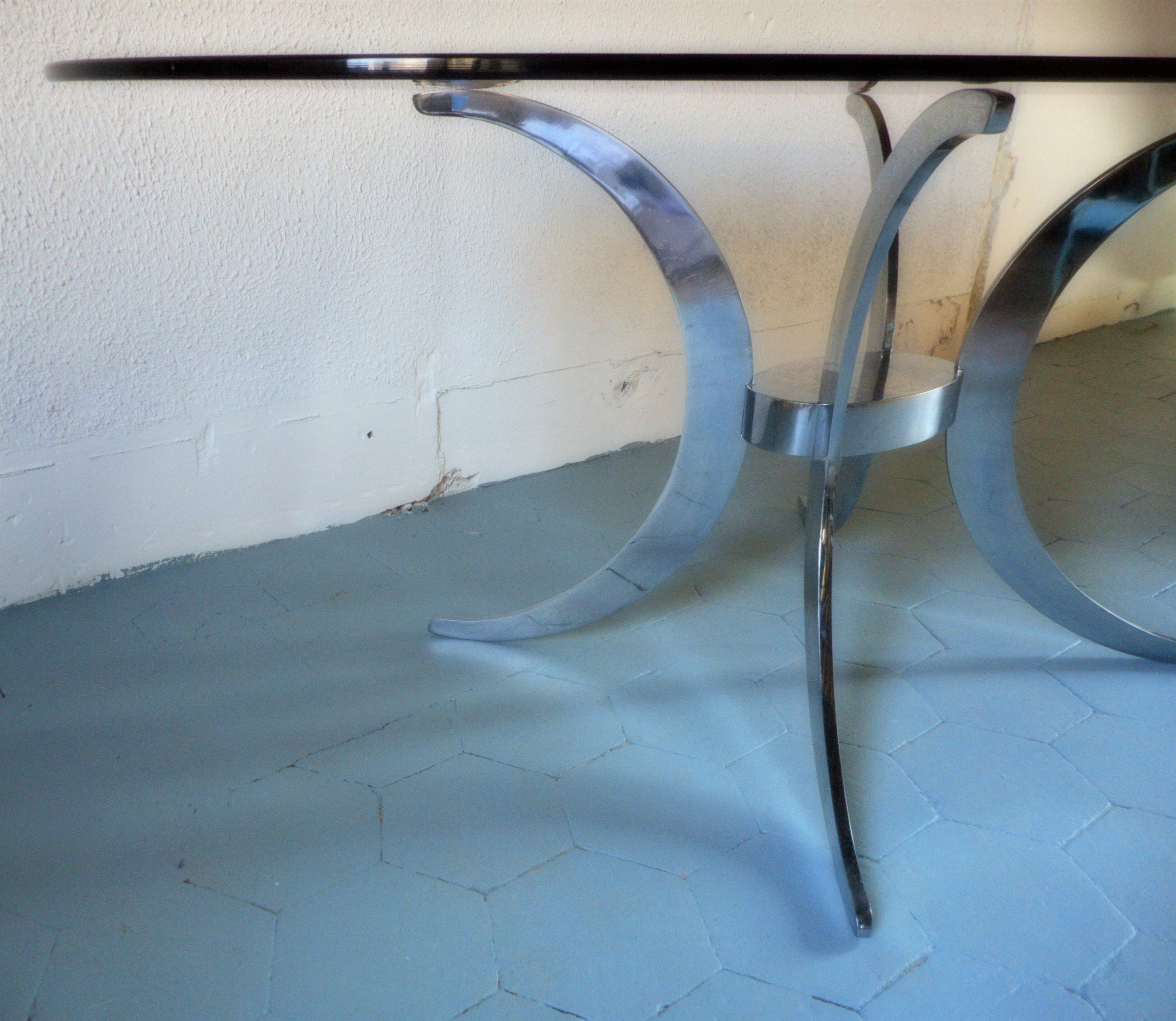 Table en verre fumé