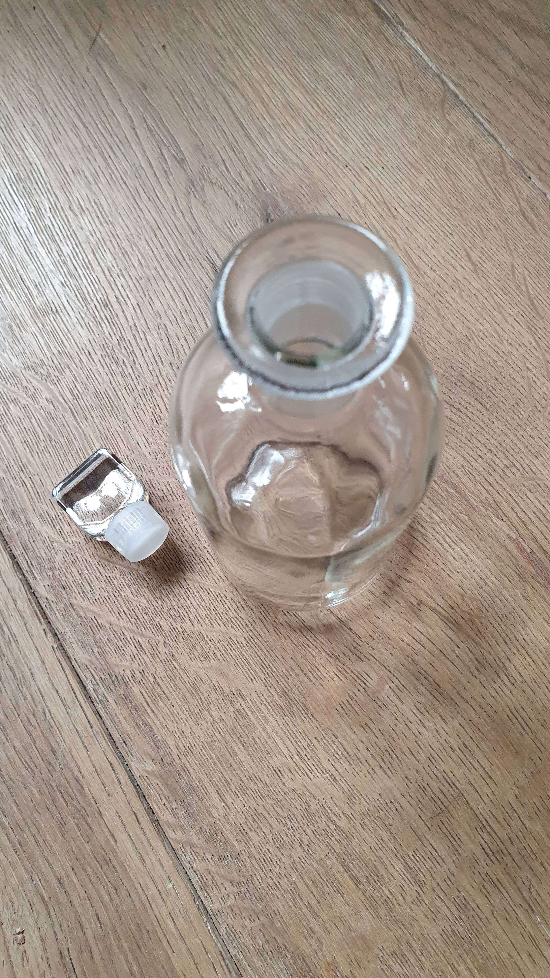 Clear glass apothecary bottle 125 ml