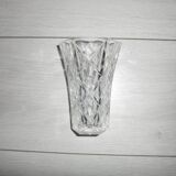 Small white crystal vase (Height 13 cm)