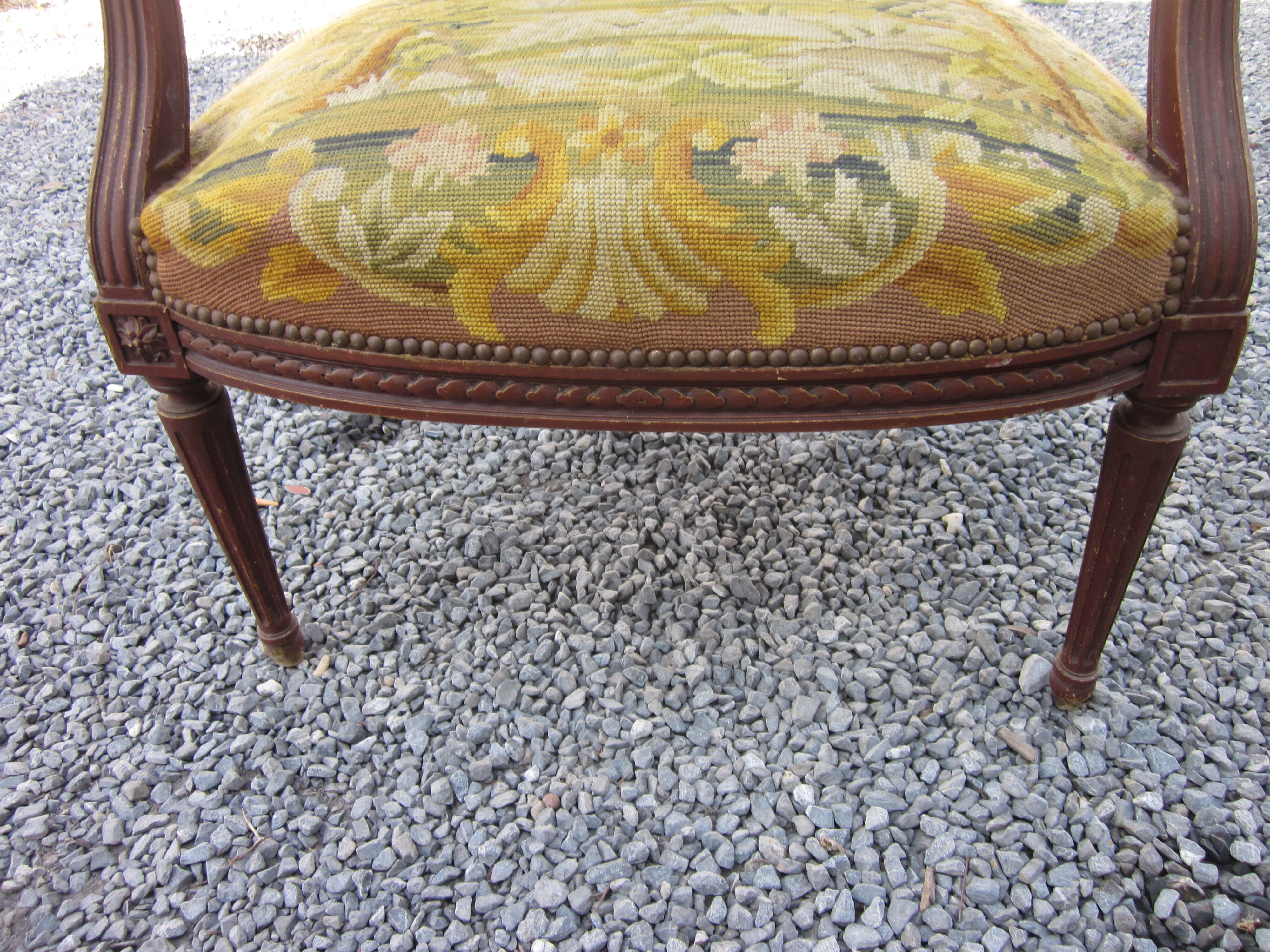 Style chair the raven and the fox