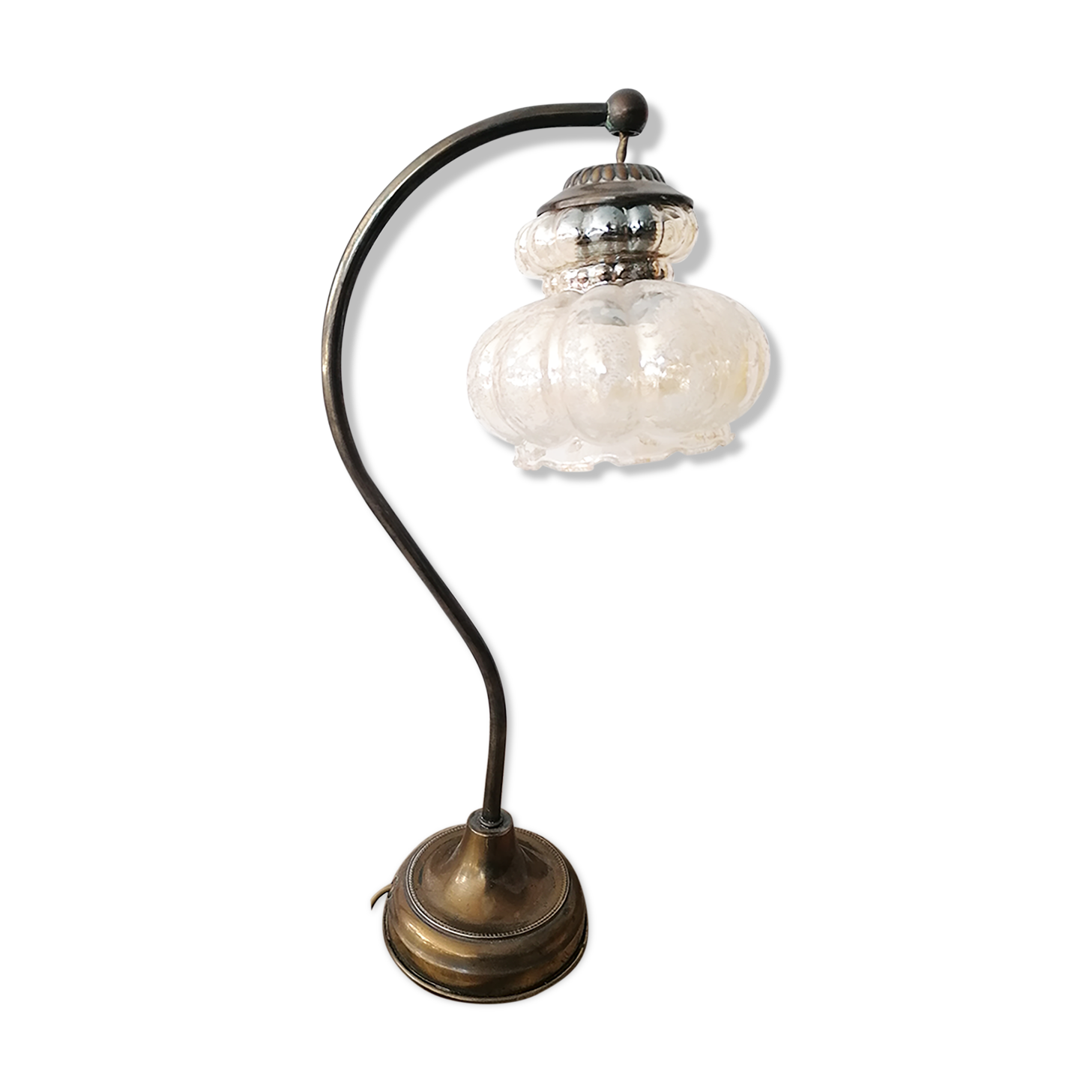 Lamp to lay seen Delmas