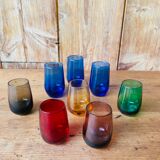 Ensemble de verres à liqueurs colorés années 70