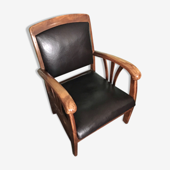 Colonial-style armchair