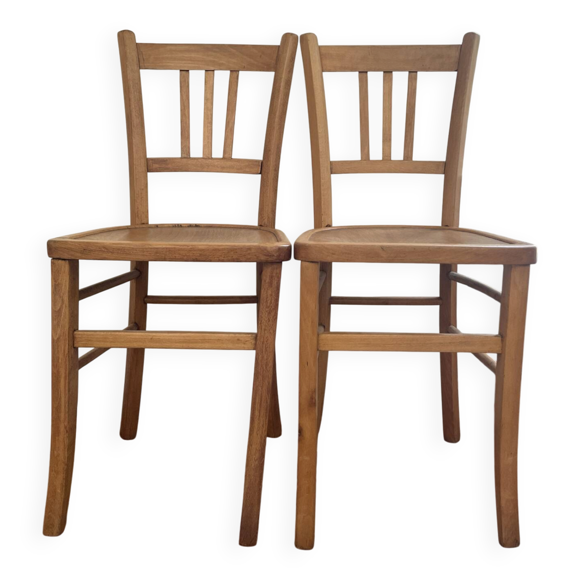 Paire de chaises vintage en bois – lignes sobres et belle patine