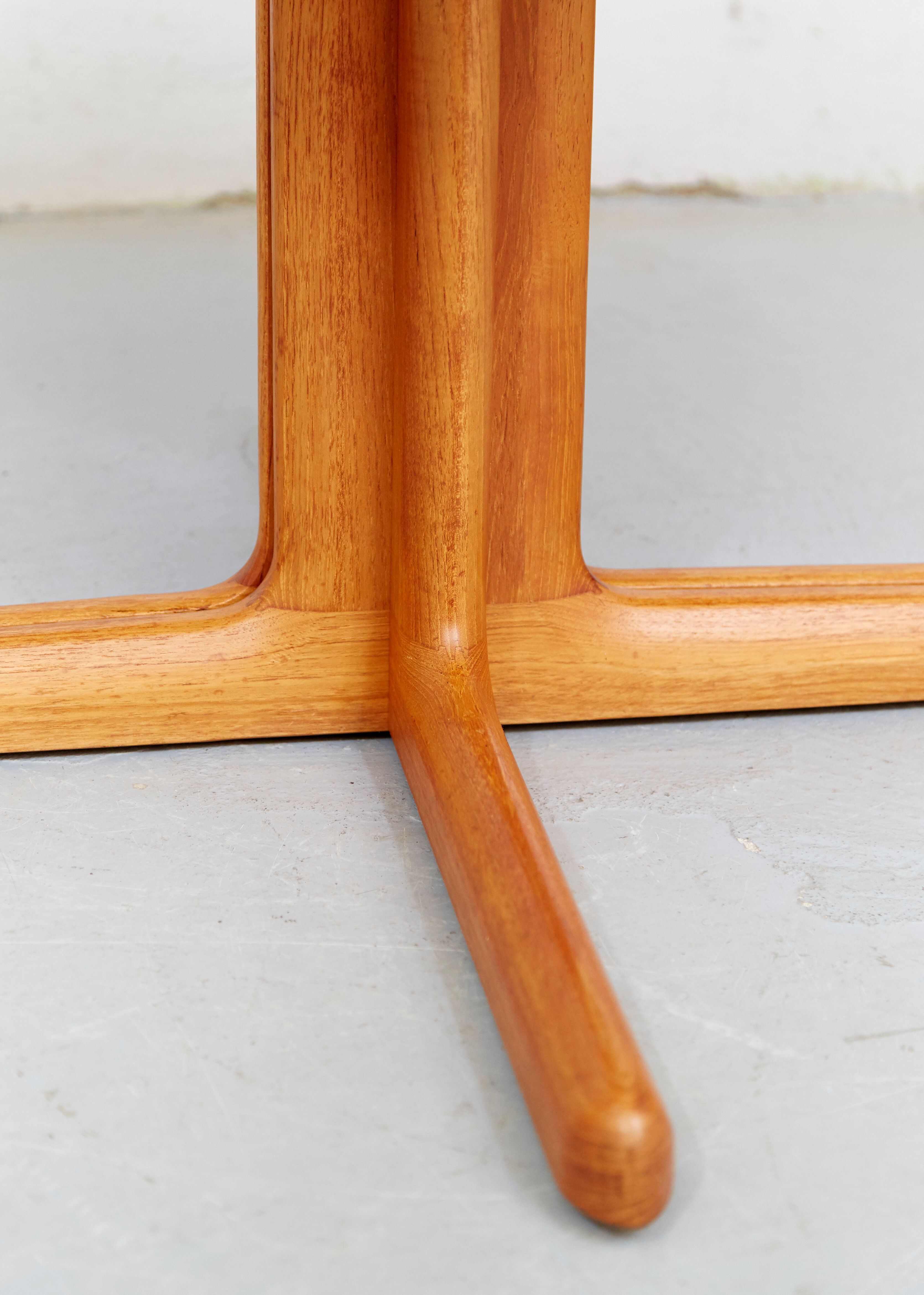 Mid-century teak dining table John Mortensen for CJ Rosengaarden