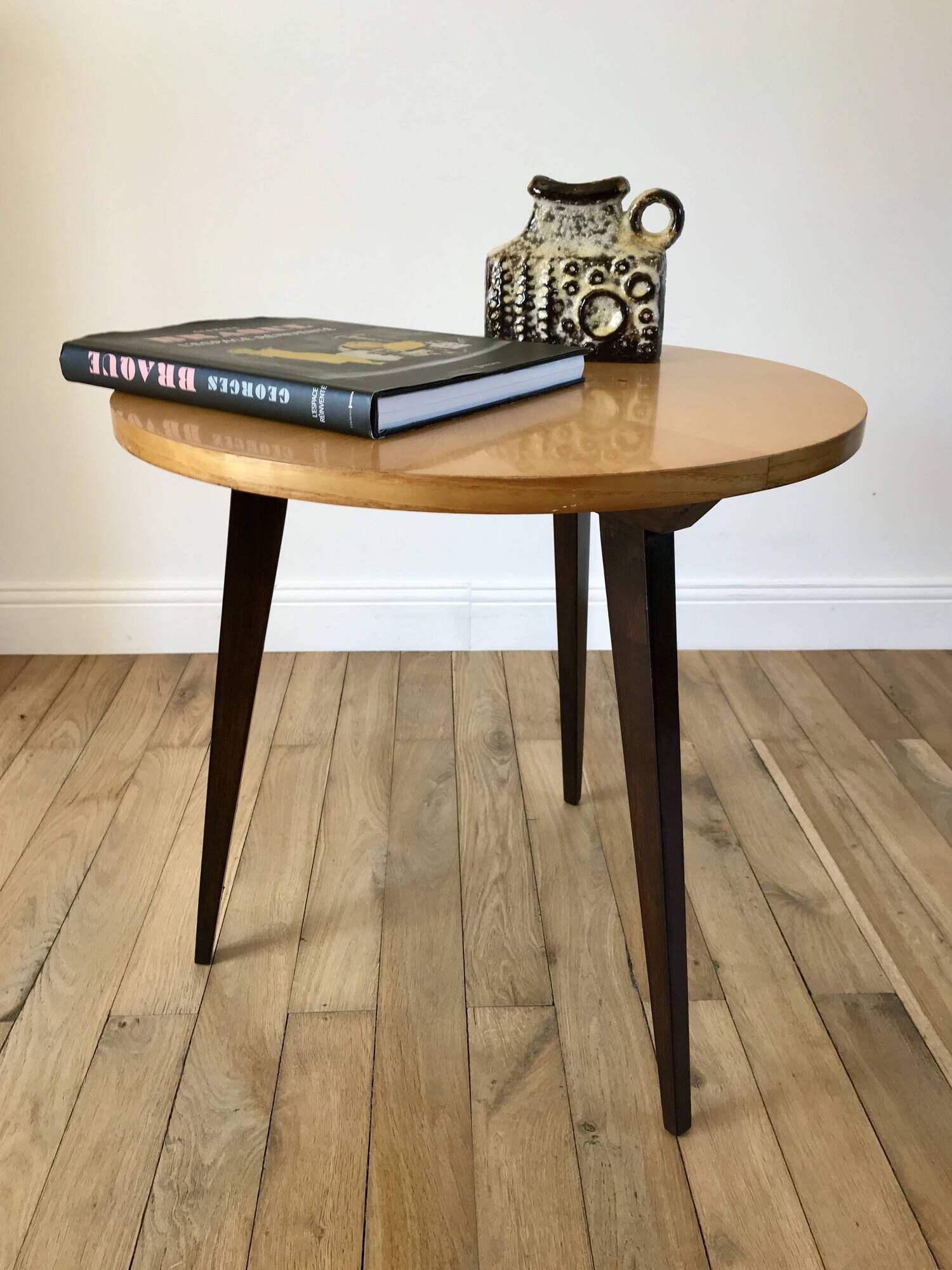Tripod coffee table in wood and two-tone marquetry Scandinavian design 50s-60s