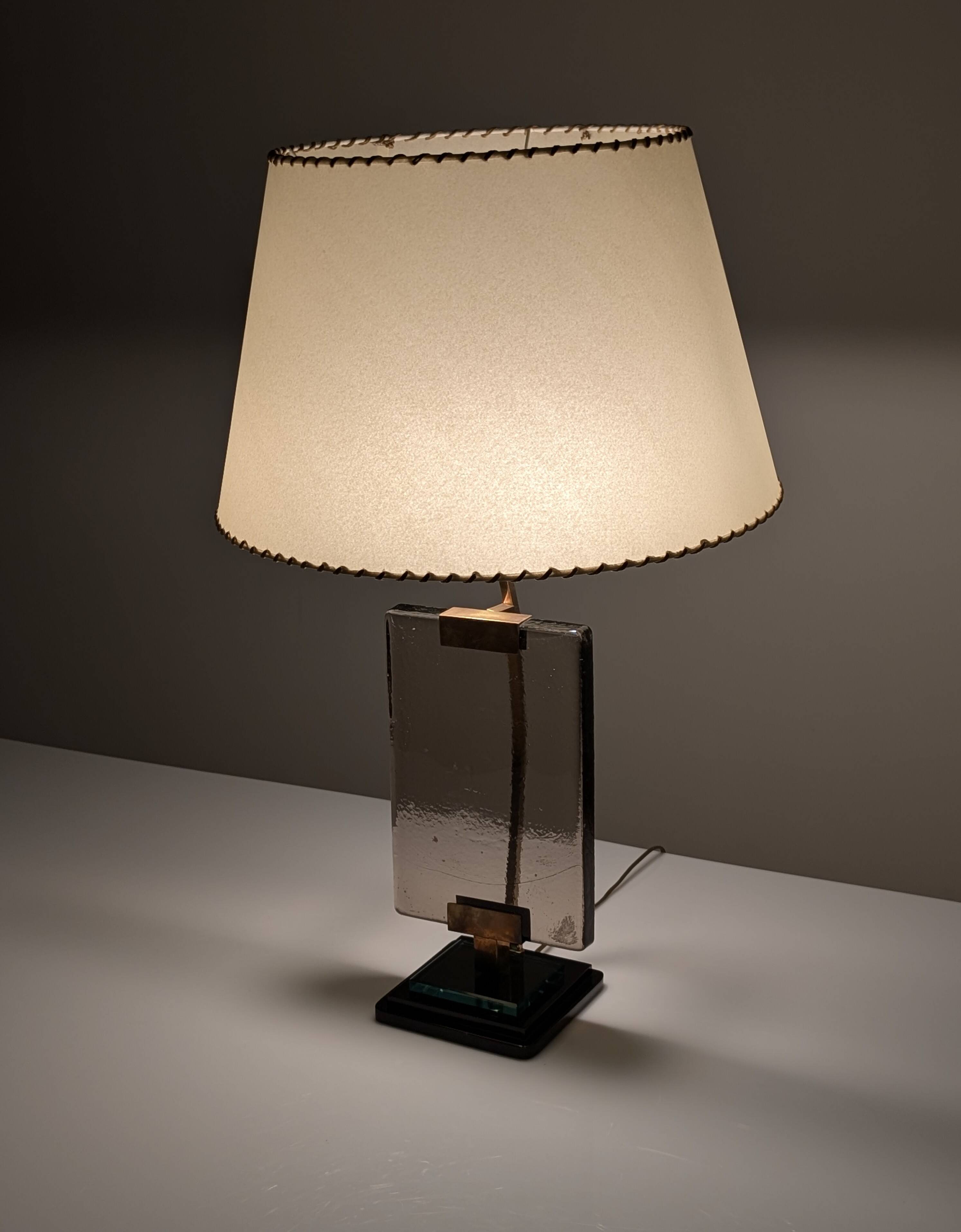 Att. Pietro Chiesa Table Lamp for Fontana Arte in Glass and Brass