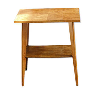 Scandinavian wooden service, compass feet