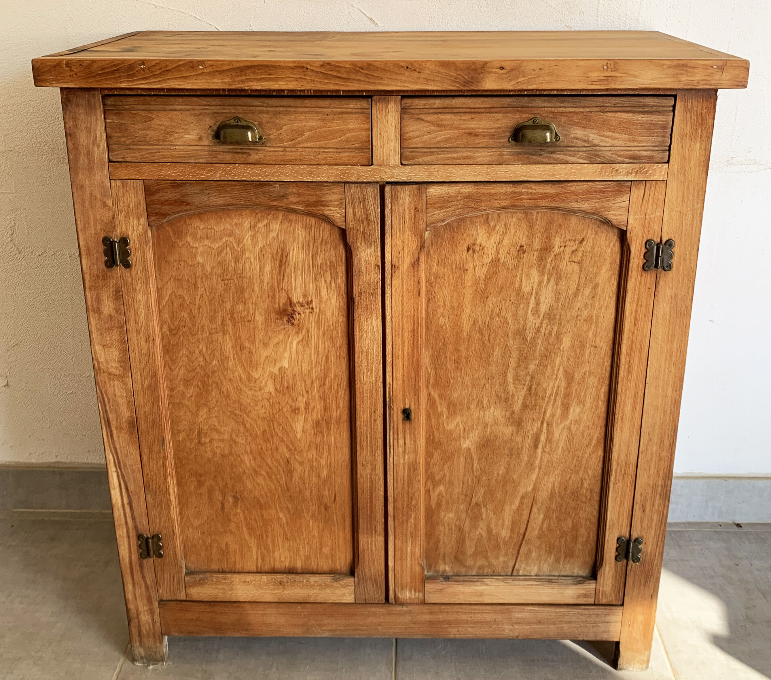 Vintage Parisian buffet in solid oak from the 60s