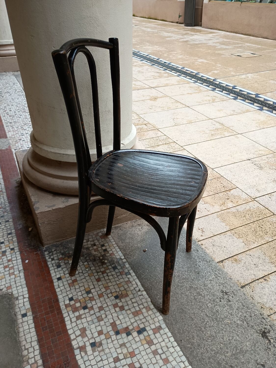 Bistro chair