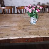 Farm table