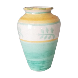 Handcrafted vase in glazed ceramics