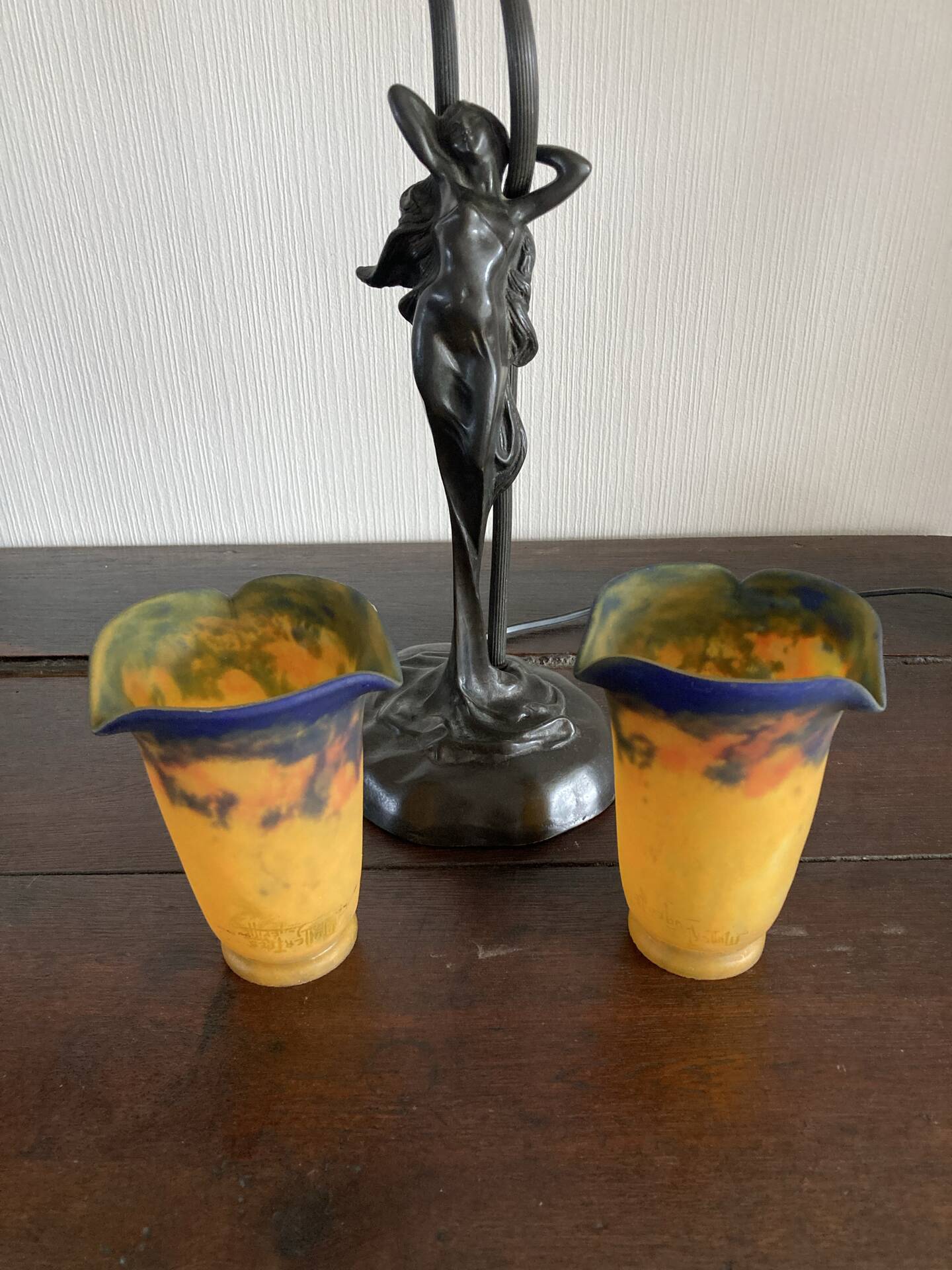 Lampe en bronze et verrerie Muller Frères Lunéville