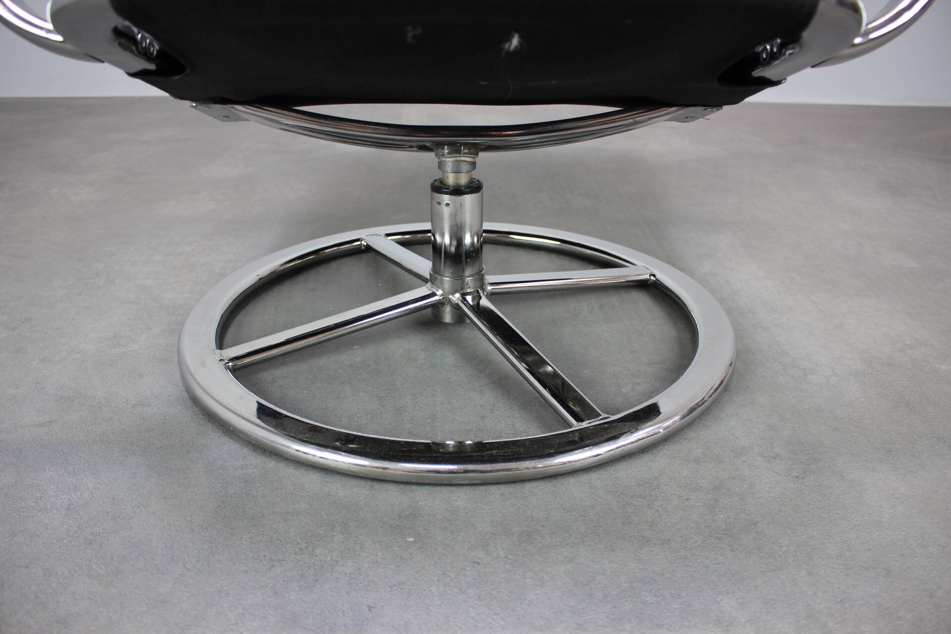 Fauteuil pivotant IKEA Smedsta par Ulf Quensel, années 1970