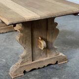 Monastery-style table