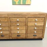 Double-sided display counter with 20 drawers